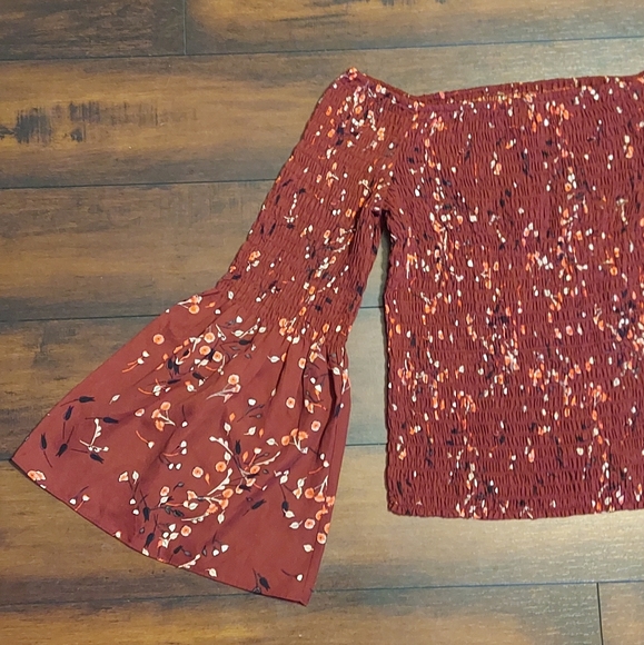 NWT Express Wide Sleeve Top - Picture 2 of 3